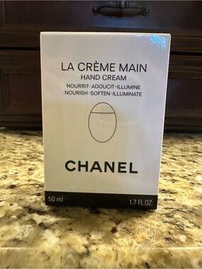 Brand new in box CHANEL La Crème Main Hand Cream - White and Black Box